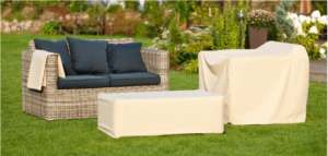 Abdeckplane-Gartenmöbel_abdeckplane-gartenmoebel-sitzgruppe-draussen-creme-300x143